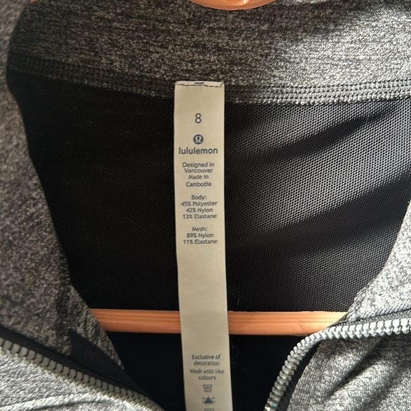 Lululemon zip up - Picture 3 of 3